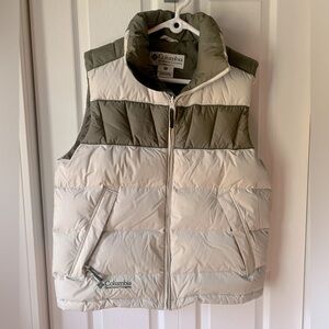 Columbia Puffer Vest Size M